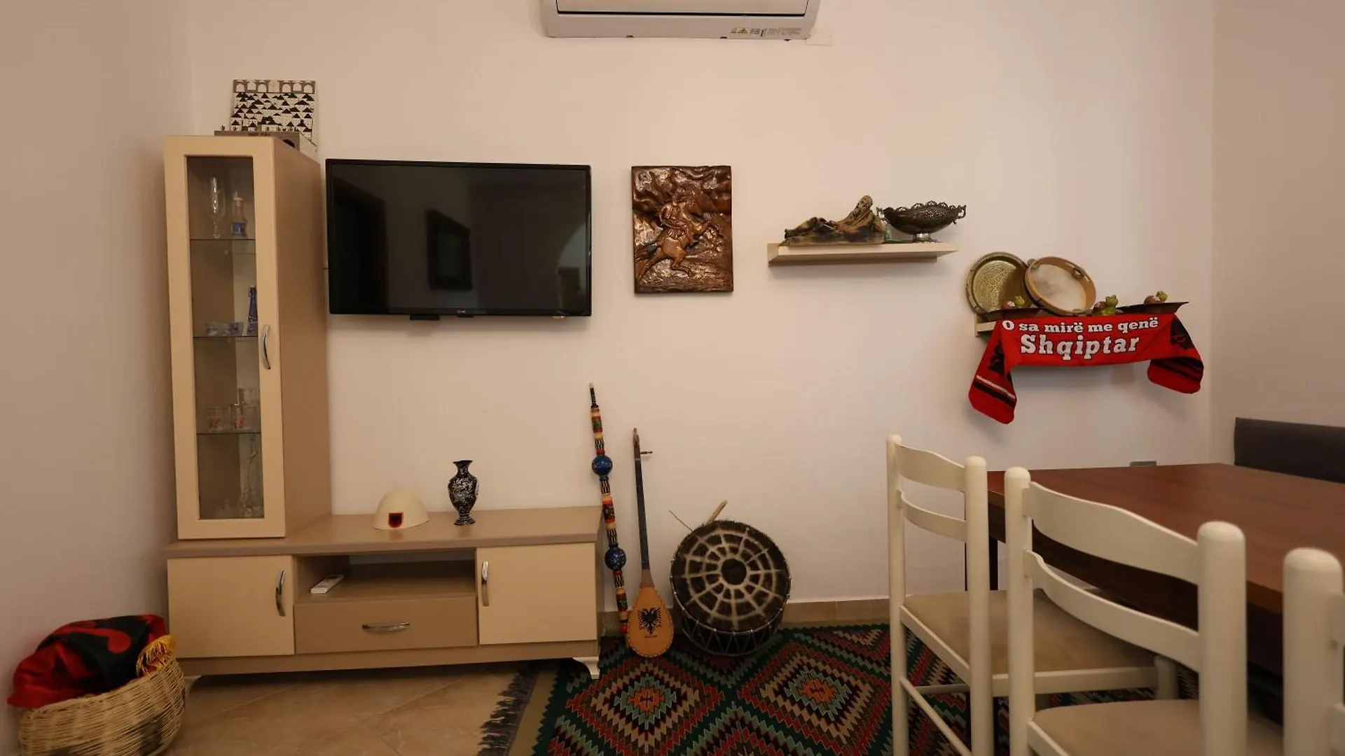 בראט Baza Hostel - Swimming Pool