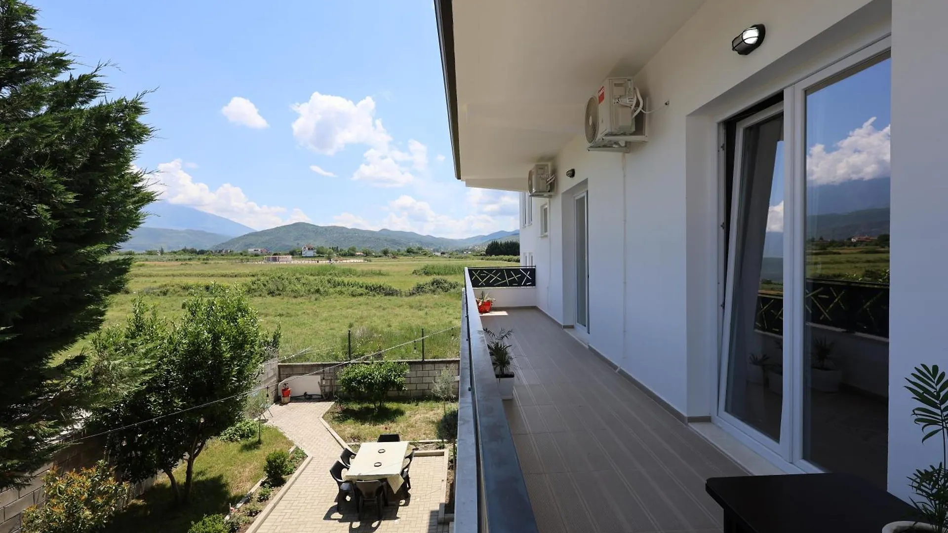 Baza Hostel - Swimming Pool 培拉特 阿尔巴尼亚