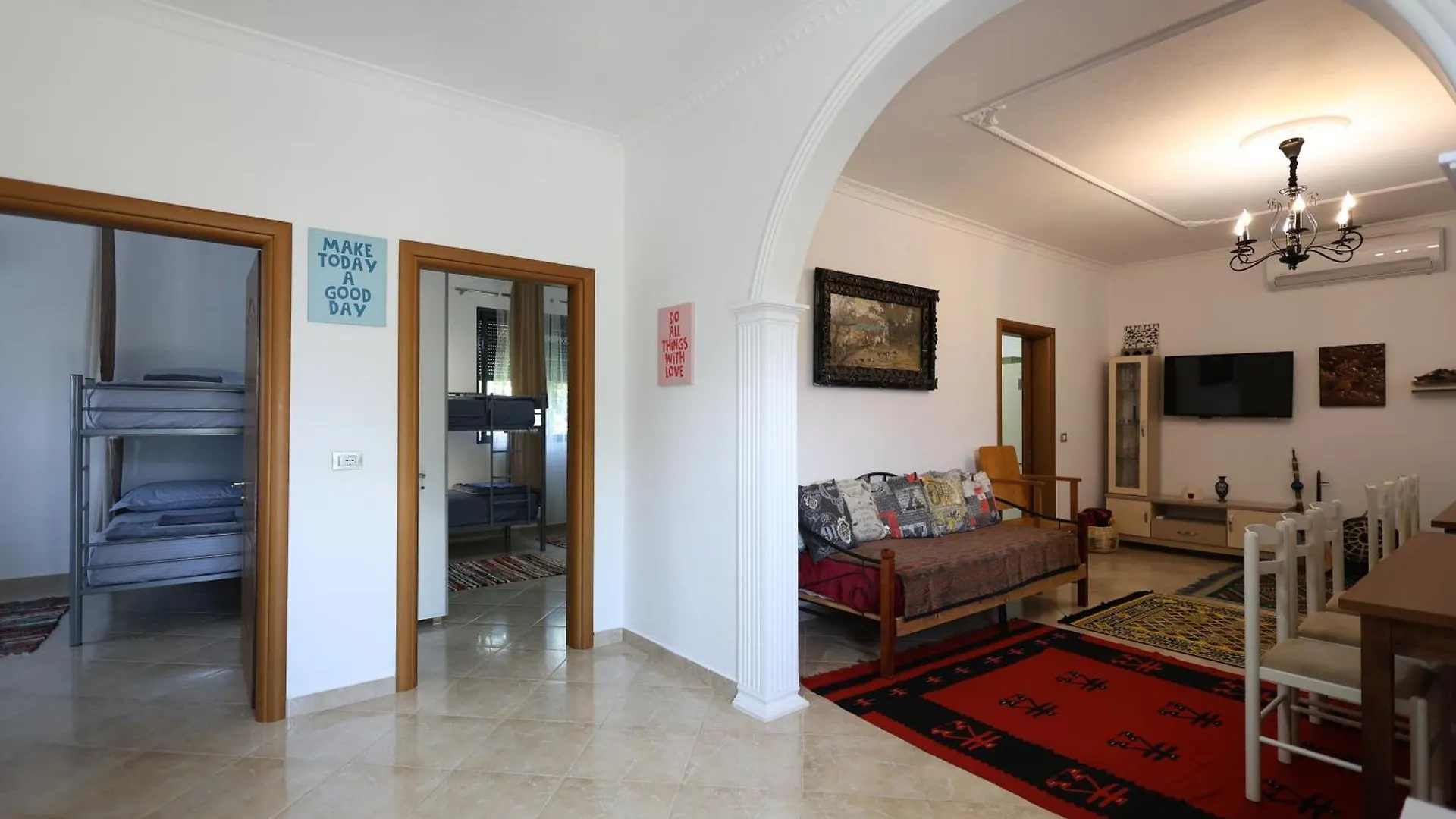 בראט Baza Hostel - Swimming Pool