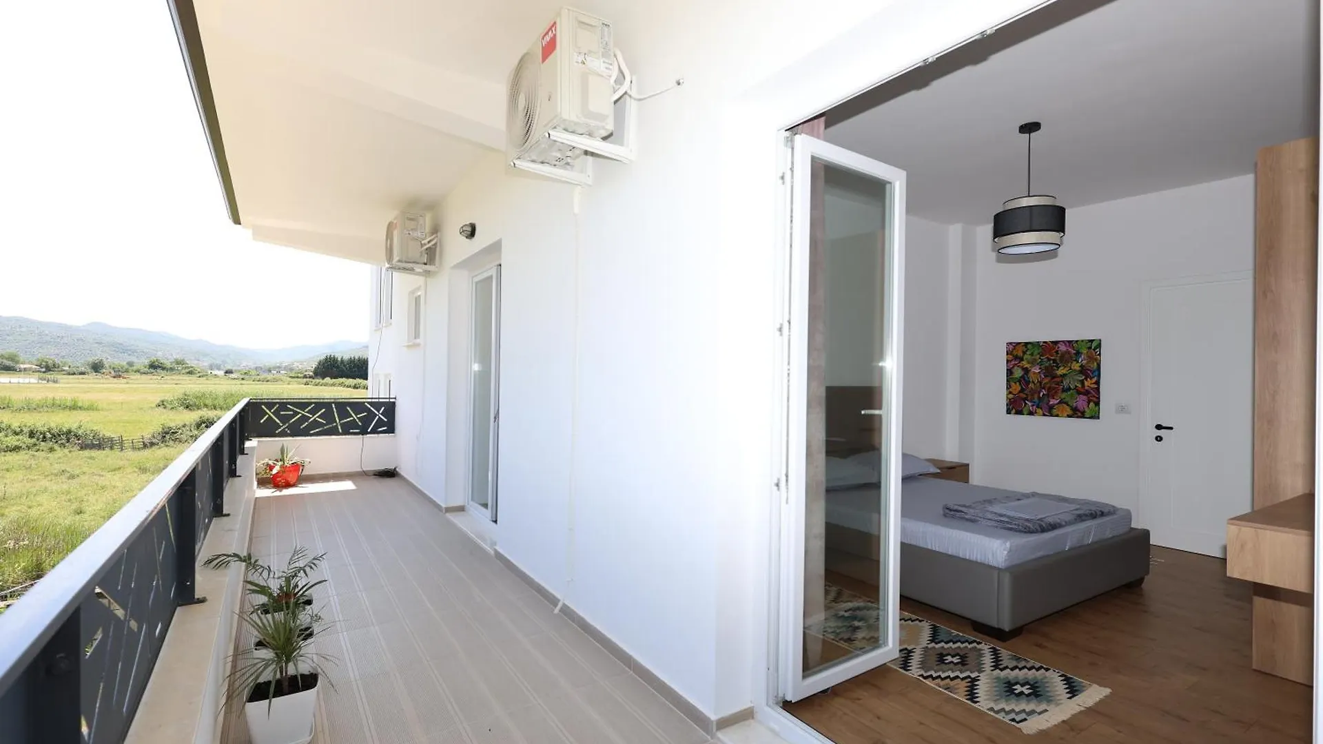 בראט Baza Hostel - Swimming Pool